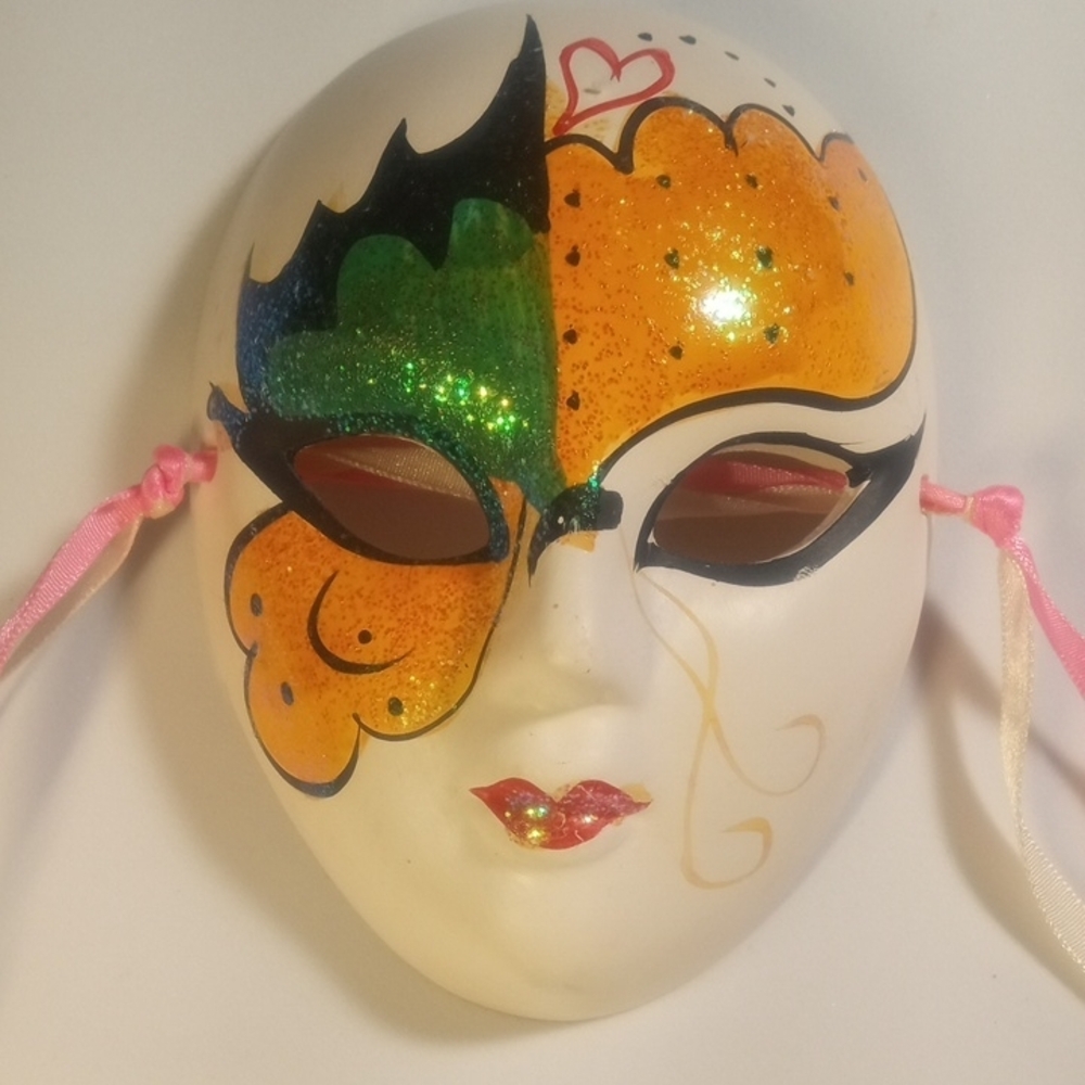 VTG 90s Hand Painted Ceramic Masquerade Masks Set - Boho Butterfly & Heart 🦋✨ - Picture 5 of 7